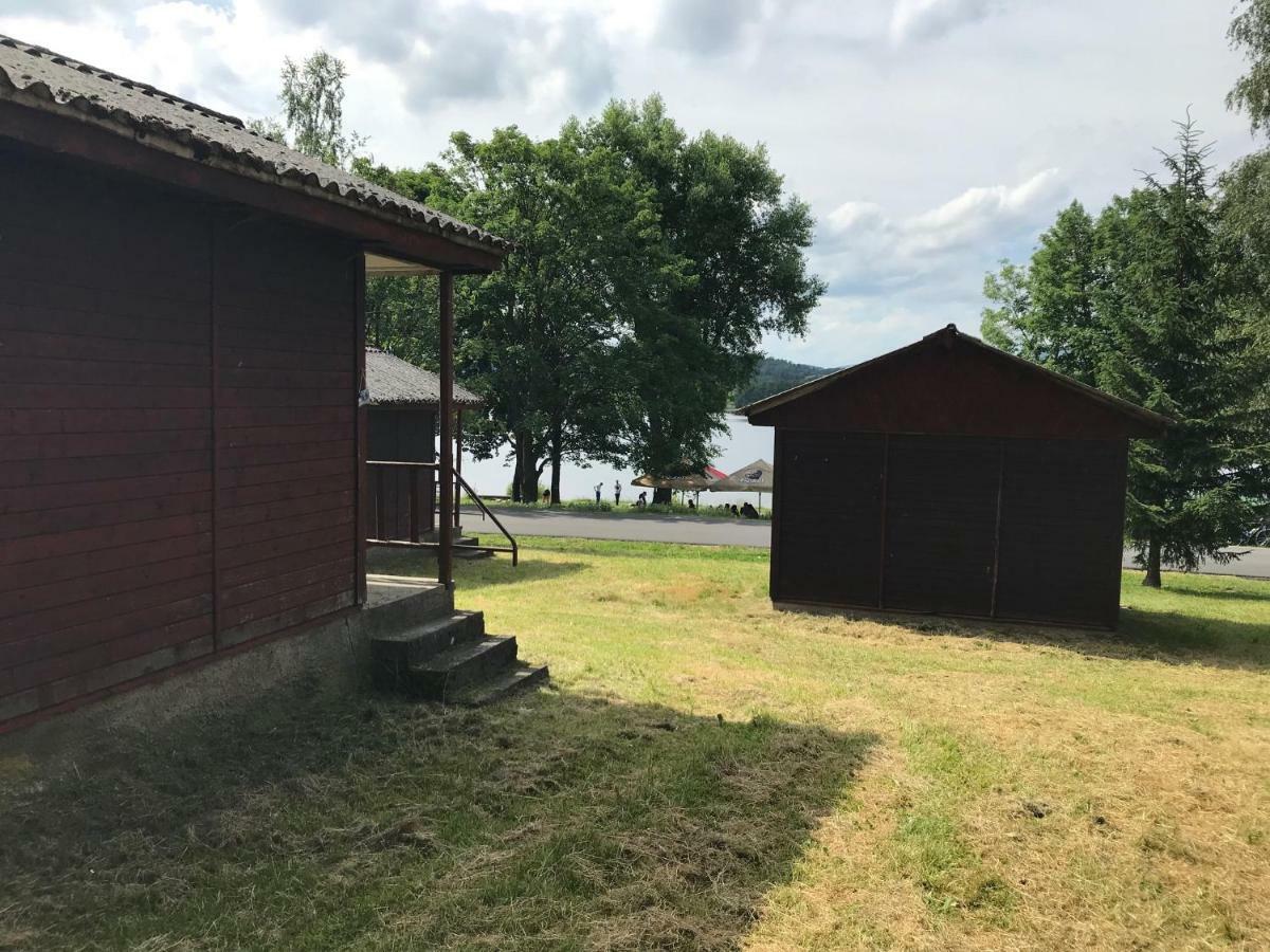 Отель Retro Chaty U Plaze Lipno Черна-в-Пошумави Экстерьер фото